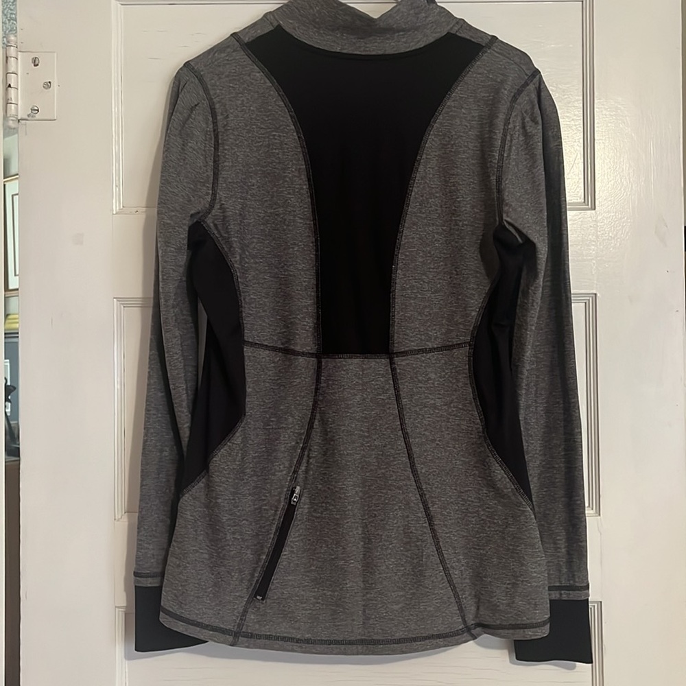 Champion Pullover - Picture 2 of 5